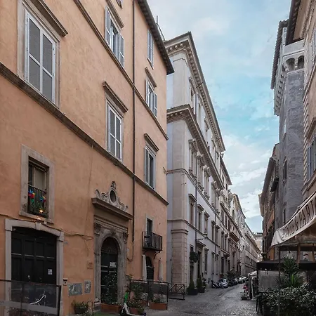 Piazza Navona Penthouse Rom